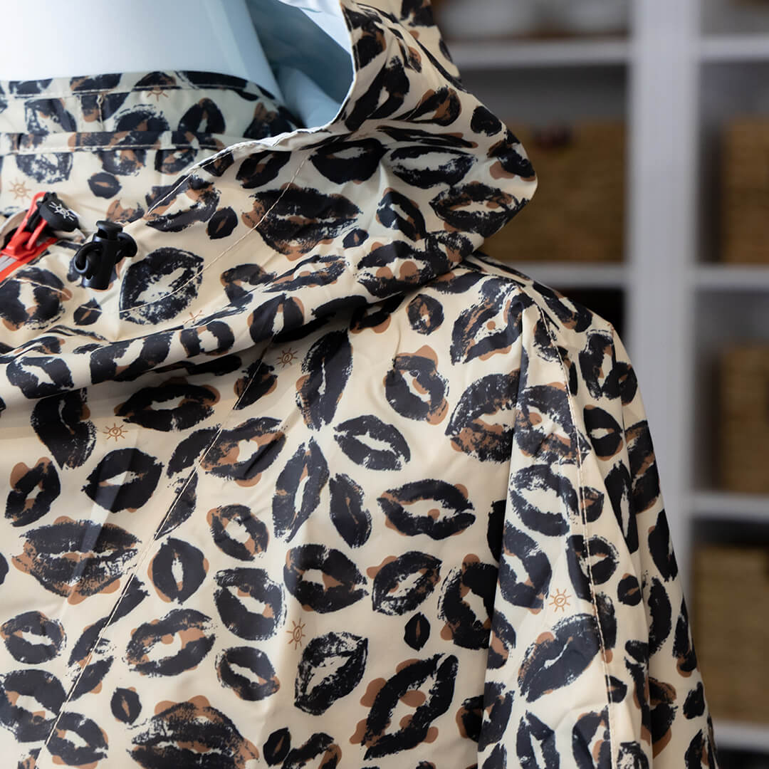 Regenmantel, Schleckerschnauze in Naumburg, Foto von SAALEBRANDS