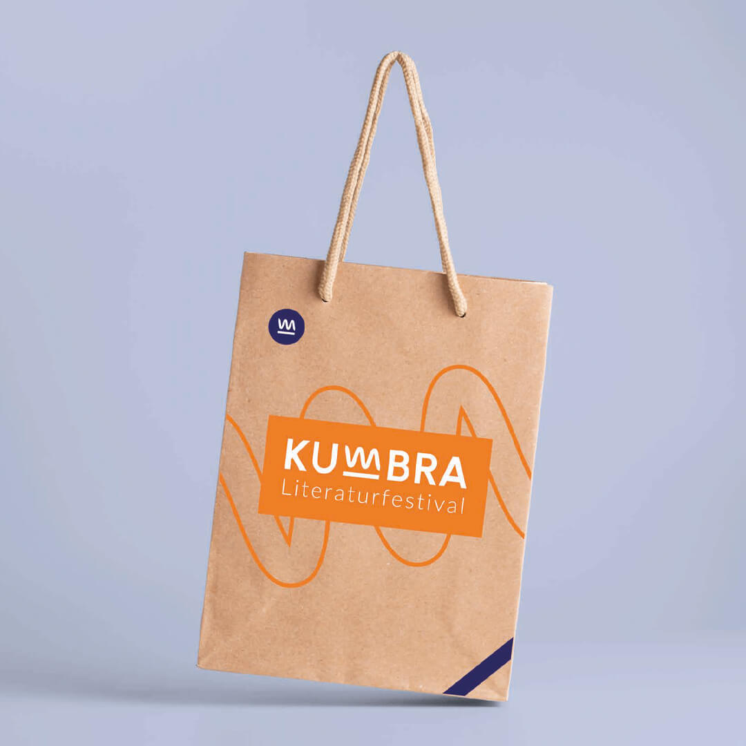 Mockup für eine Papiertasche der Marke KUMBRA